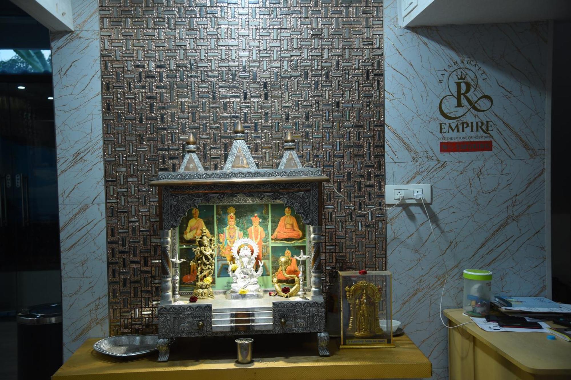 R Empire Revtree Hotel Davanagere Ngoại thất bức ảnh